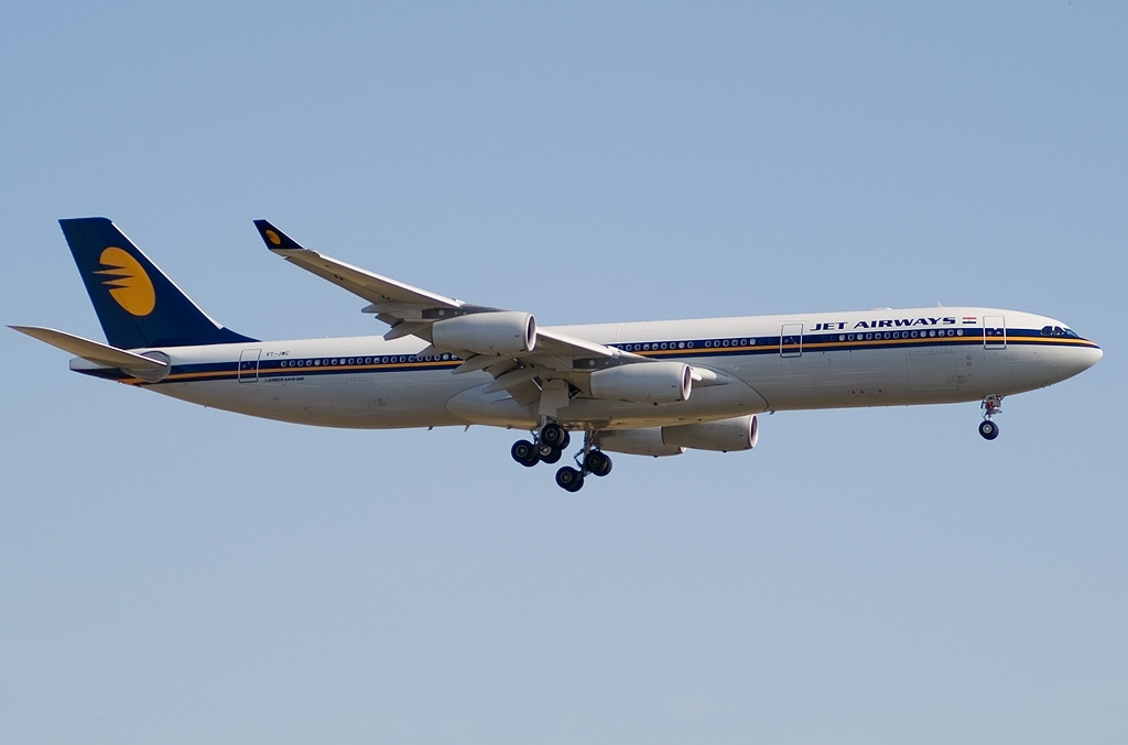 Airbus A340-300